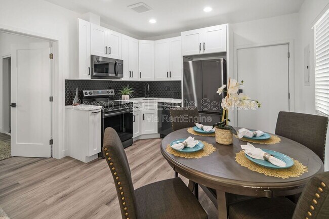 Foto del edificio - 4970 Genesee Ave