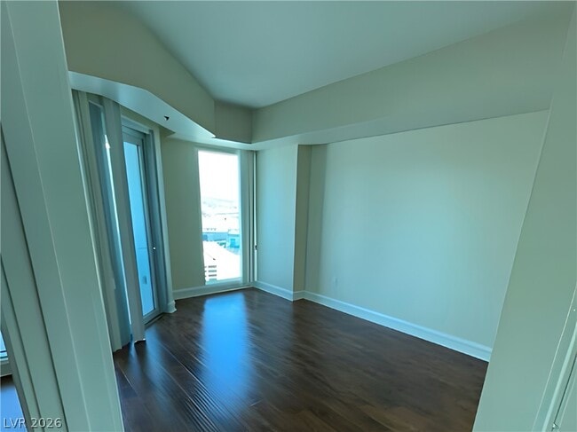 Building Photo - 2700 S Las Vegas Blvd