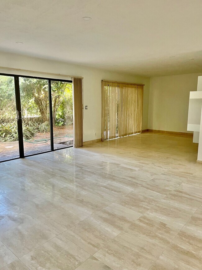 Foto del edificio - 406 Saint Andrews Rd