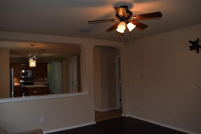 Foto del edificio - 333 Diana Dr