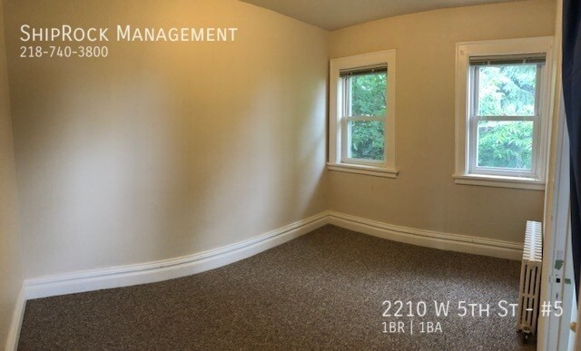 Foto del edificio - 2210 W 5th St