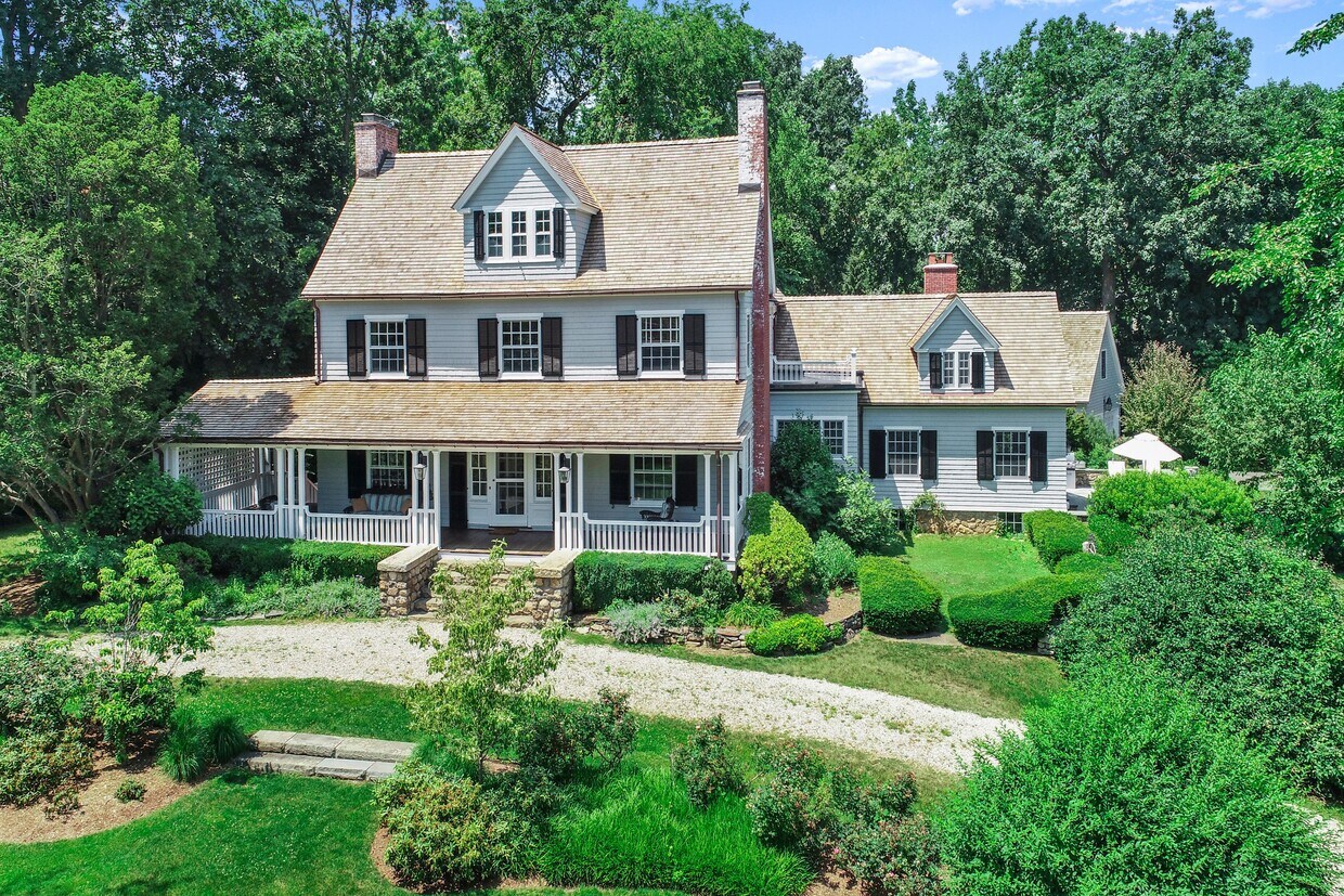 Photo - 203 Riverside Ave (Greenwich, CT)