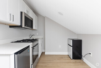 Building Photo - 16 Derne St