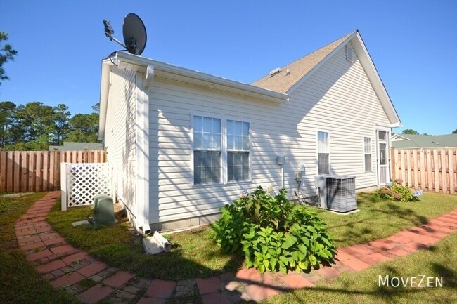 Building Photo - 8640 Orchard Loop Rd