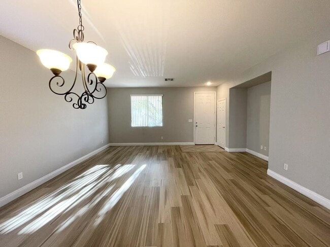 Building Photo - Wonderful 1-story Home