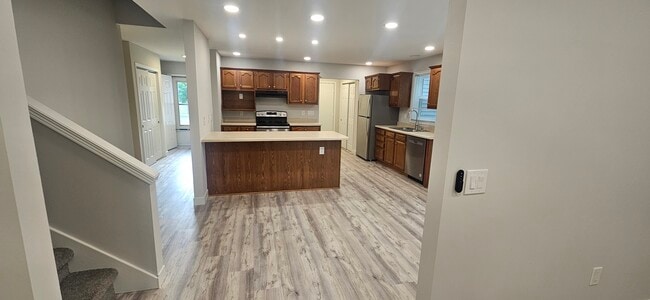 Building Photo - 405 Trail Side Dr
