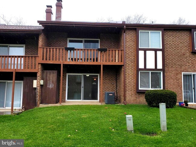 Foto del edificio - 3503 Golf View Dr