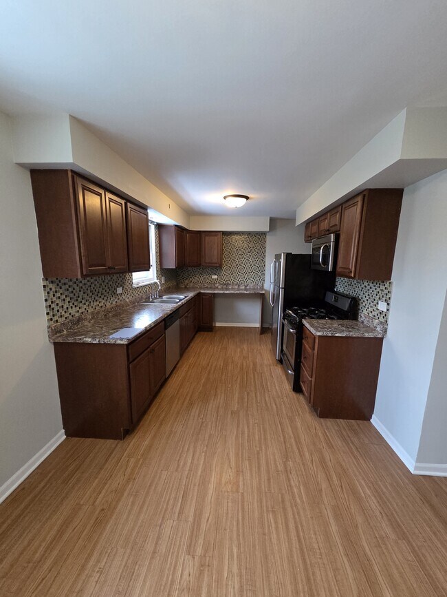 Foto del edificio - 1311 Kenmore Ave