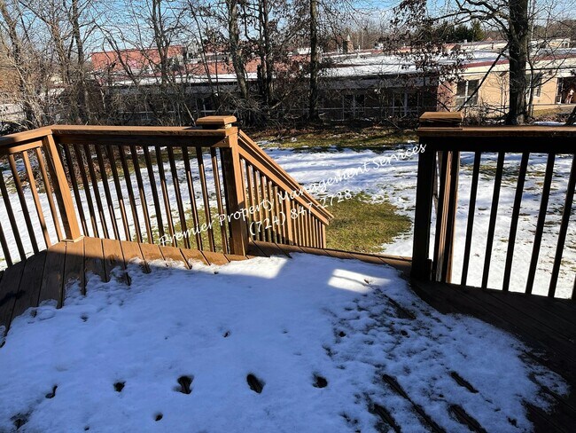 Foto del edificio - 208 Bonnie Brae Dr