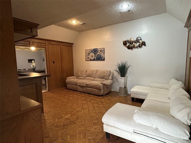 Foto del edificio - 17718 Surreywest Ln