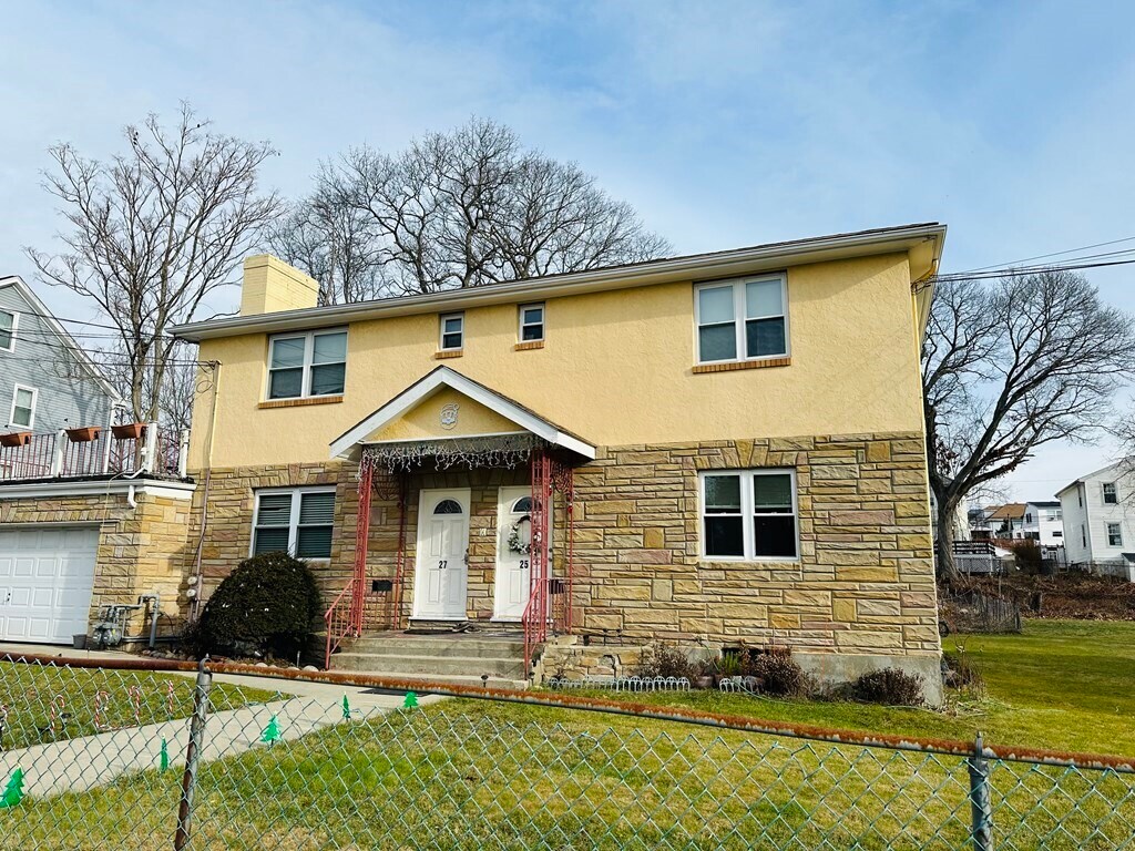 Primary Photo - 25 Maplewood St