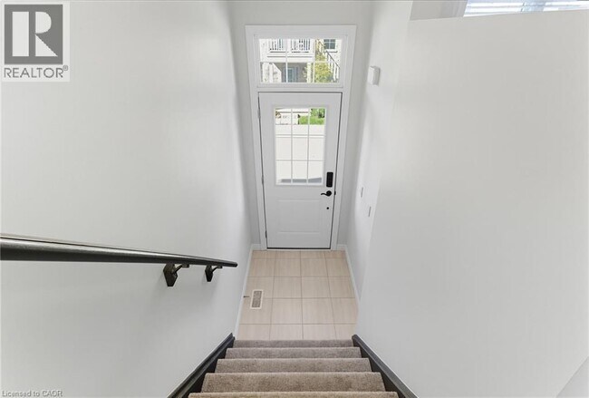 Photo du bâtiment - 10 Marr Ln.