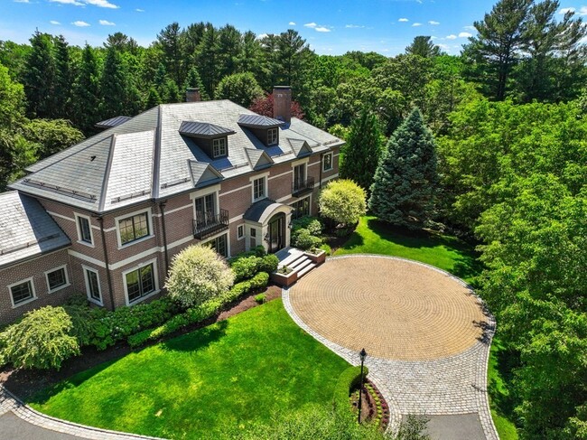 Foto del edificio - 118 Woodland Rd