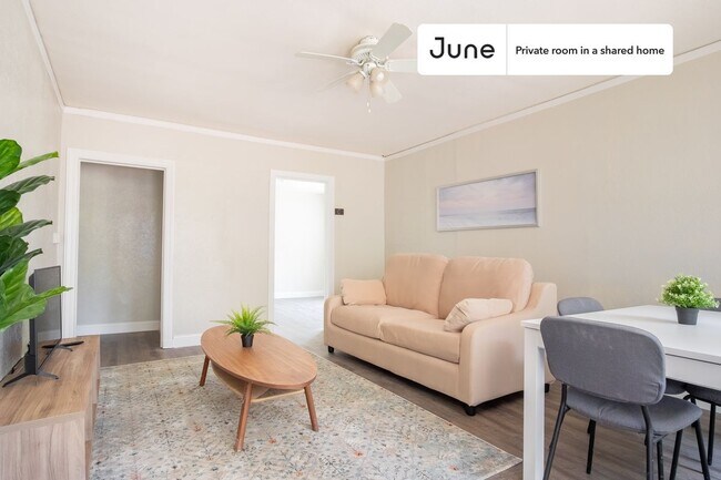 Foto del edificio - Room in Shared 4 bed/2 bath home