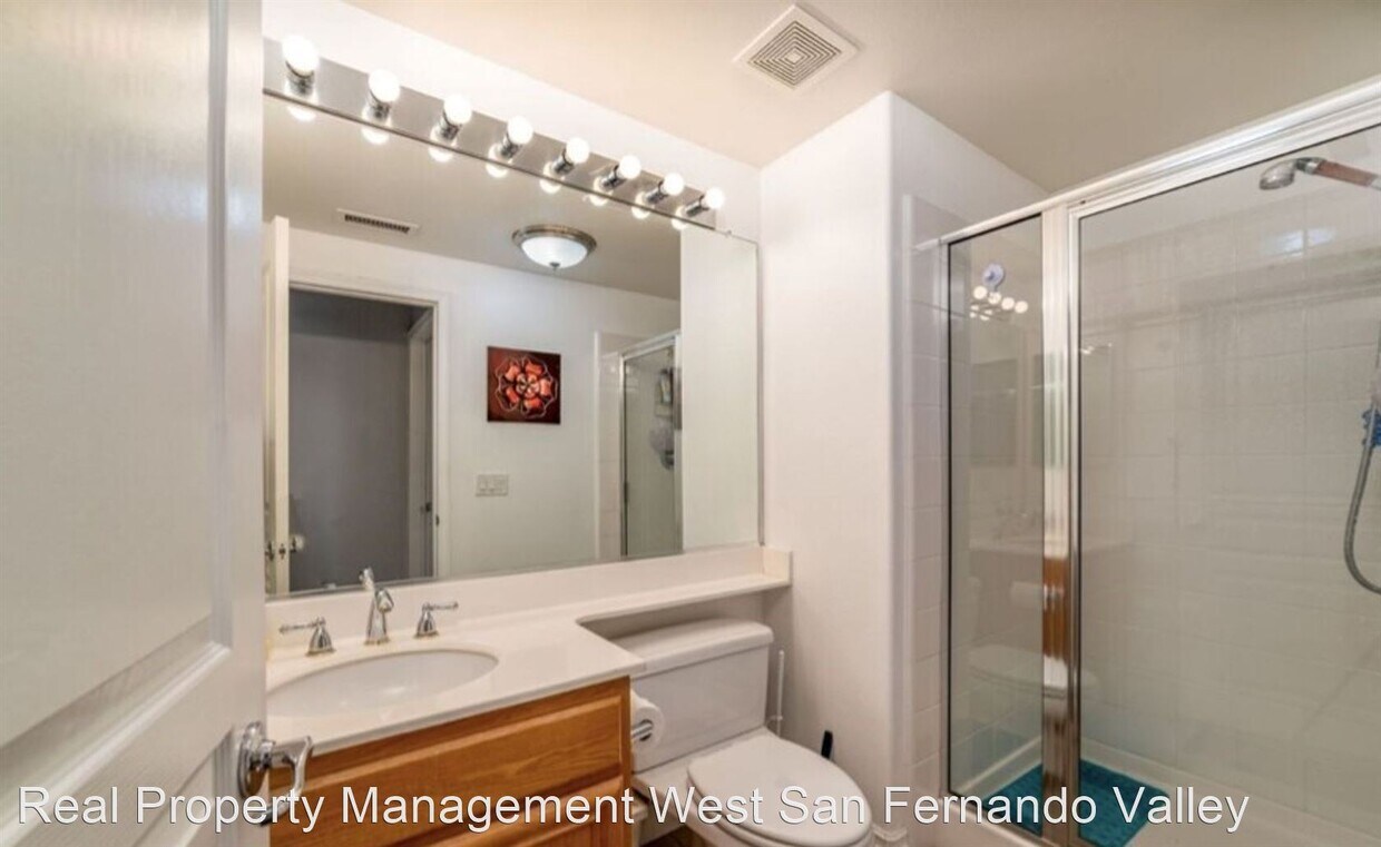 Foto del edificio - 3 br, 3 bath House - 19716 Kilfinan St.