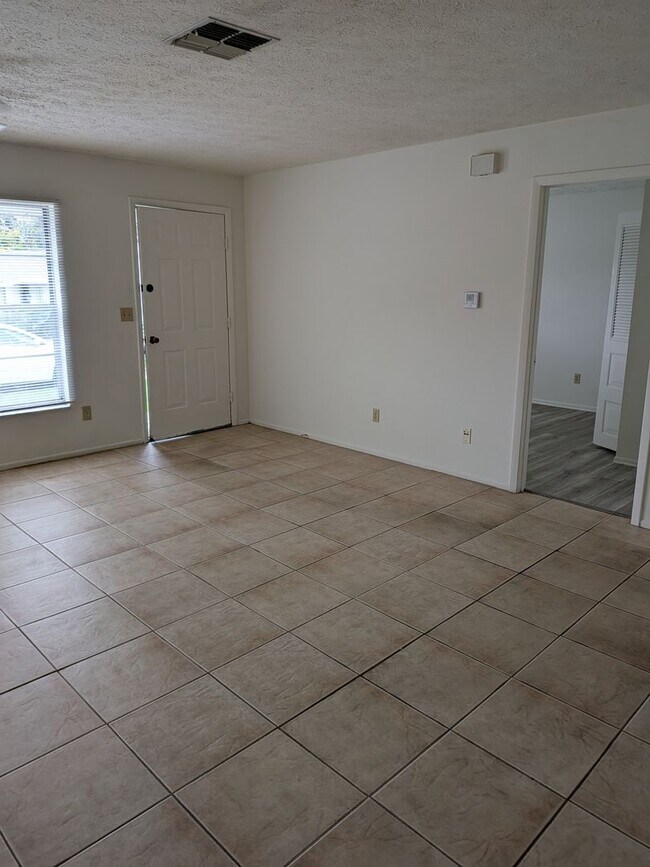 Foto del edificio - 1 bed/1 bath $1000/month in Dade City!