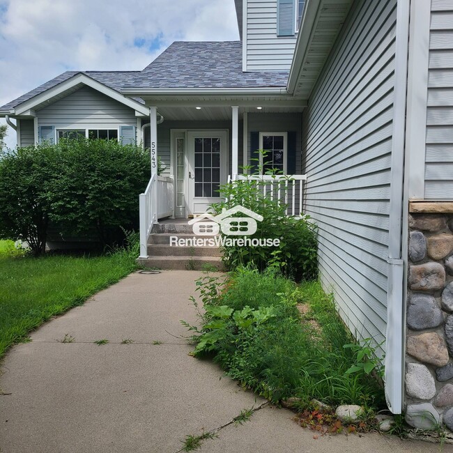 Building Photo - 5543 Glenview Ln