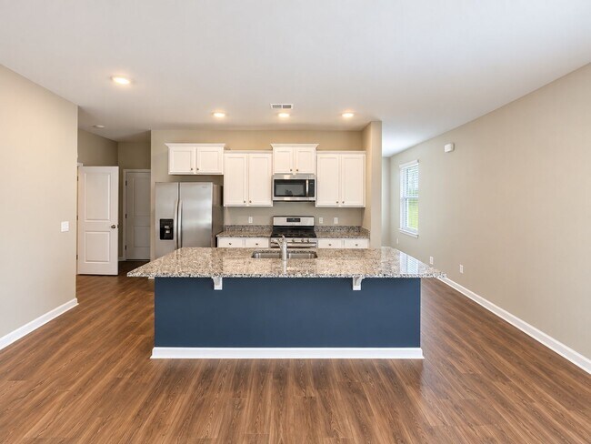 Building Photo - 833 Kirby Ct