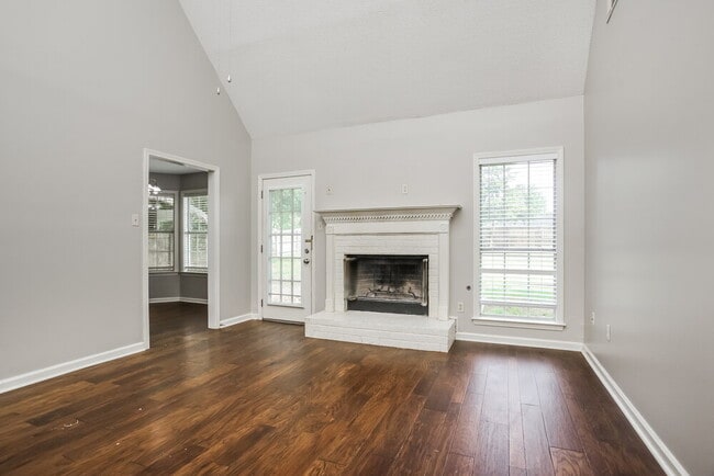 Foto del edificio - 5996 Southbend Ln