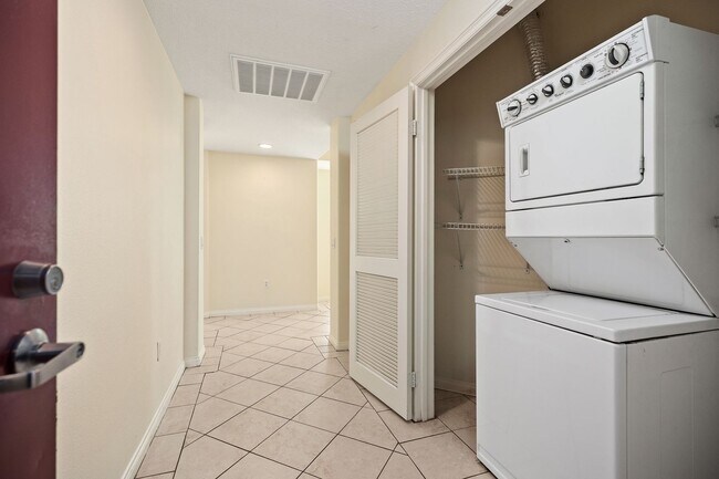 Foto del edificio - View Condo in Luxury Gated Community