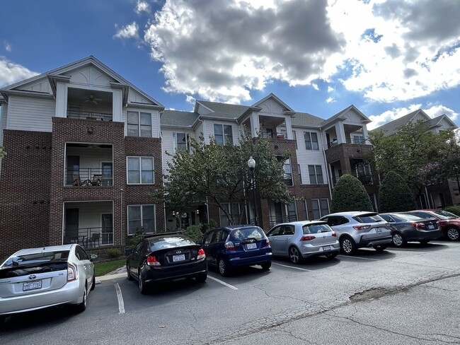 Building Photo - 710 N Person St