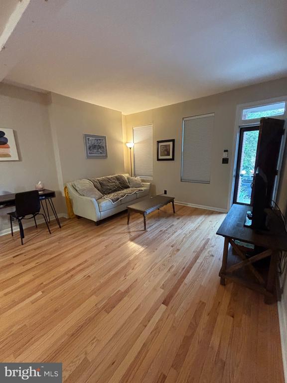 Foto del edificio - 1819 W 16th St