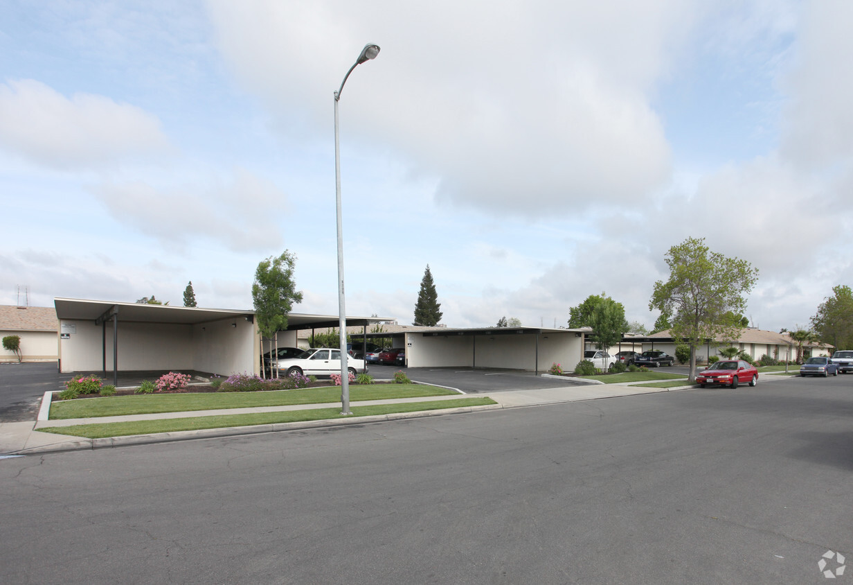 Building Photo - The Northbrook Apartments