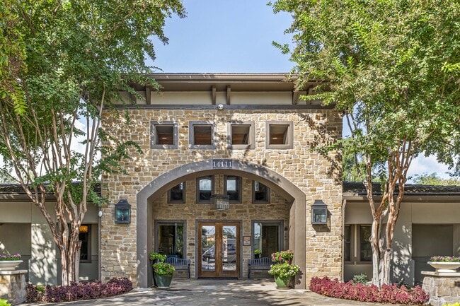 Foto del edificio - Palomino Apartments Homes