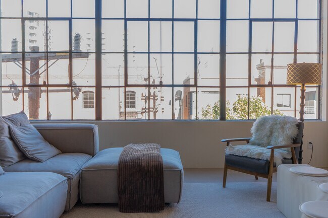Foto del edificio - 650 2nd St