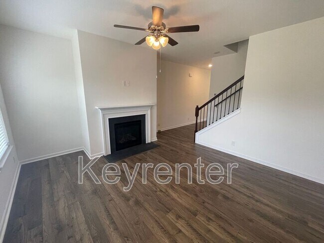 Photo - 140 Harbour Pointe Ln House