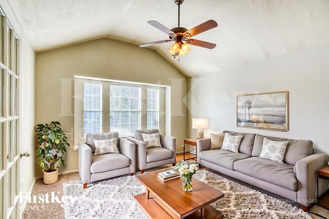 Foto del edificio - 2410 Hawthorne Brook Ln