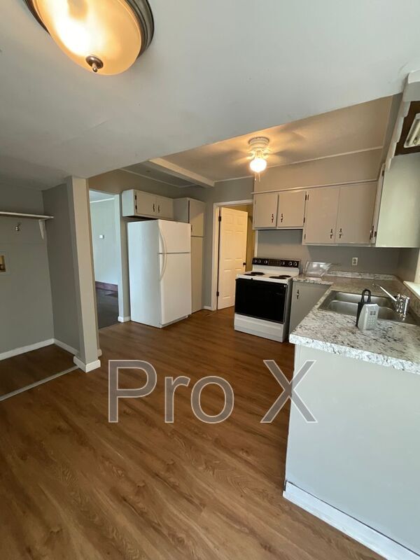 Foto del edificio - 1118 W 2nd St