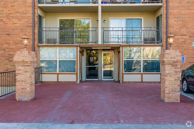 Entrada - 2397 S Xanadu Way