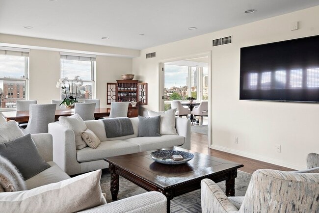 Building Photo - 2 Commonwealth Ave