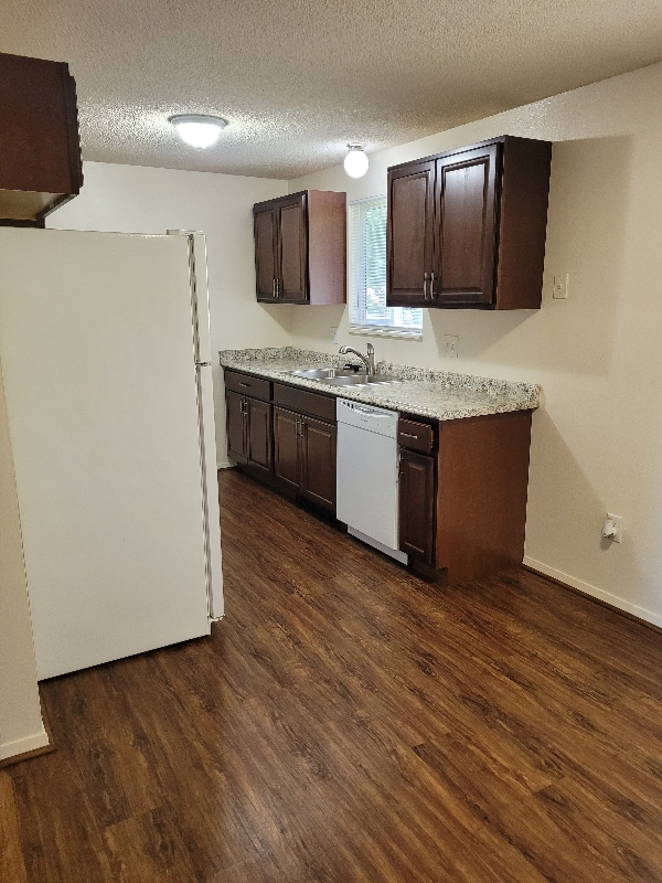 Foto del edificio - 228 Glenda Dr