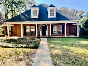 Building Photo - 1124 Sewanee Ct