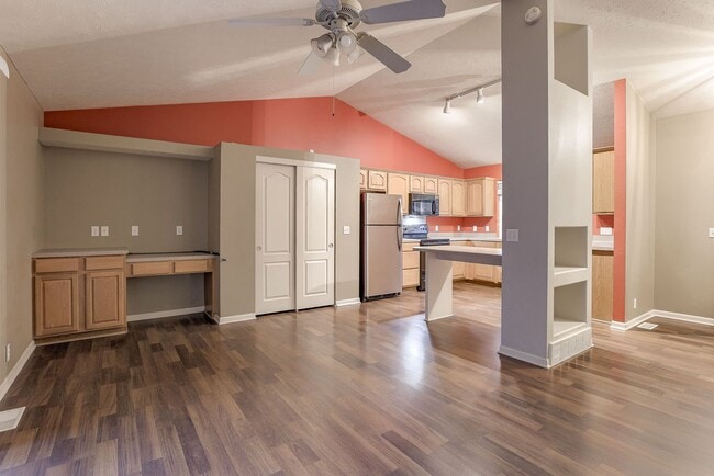 Building Photo - Great 3 Bedroom In A Great Location!!