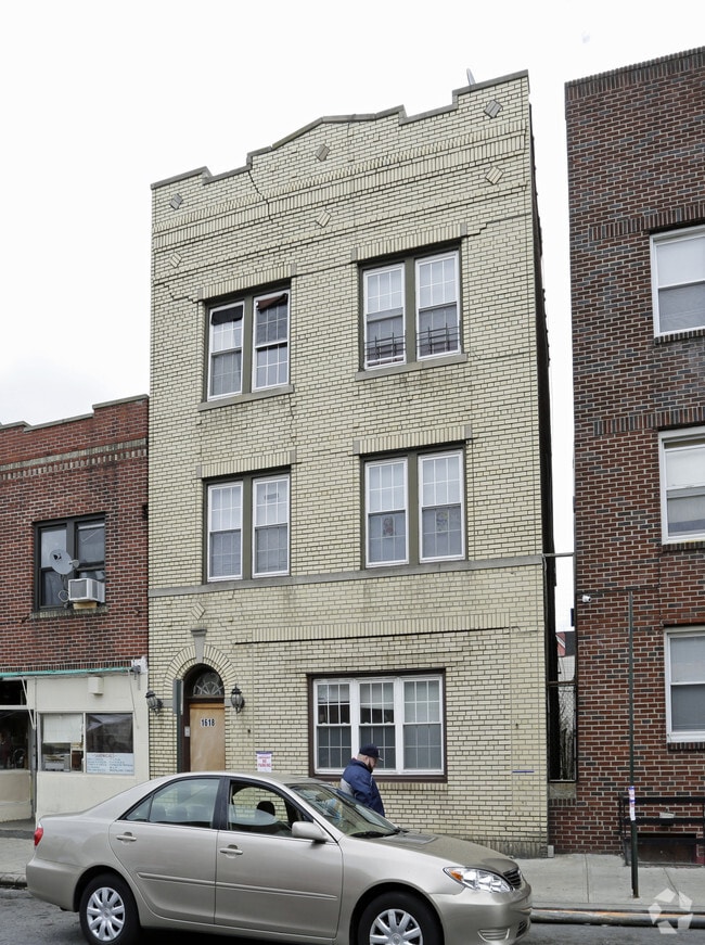 Building Photo - 1618 Bergenline Ave