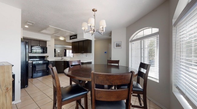 Foto del edificio - 1744 Blueberry Dr NE