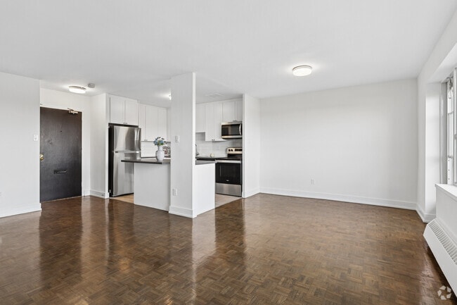 1BR, 1BA - 798SF - Living Room - 24 Ida Street