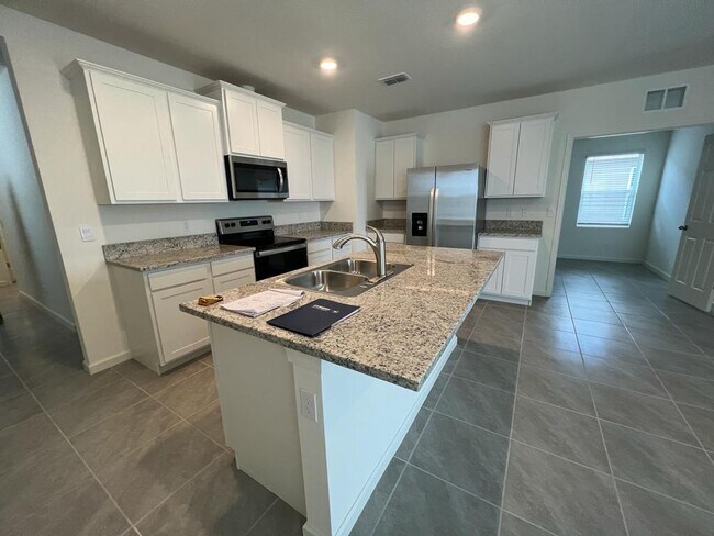 Building Photo - 12221 Nettuno Wy