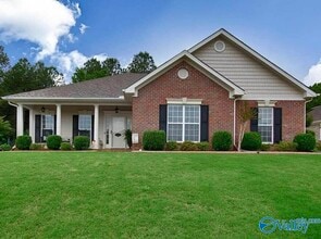 Building Photo - 119 Averbeck Ct