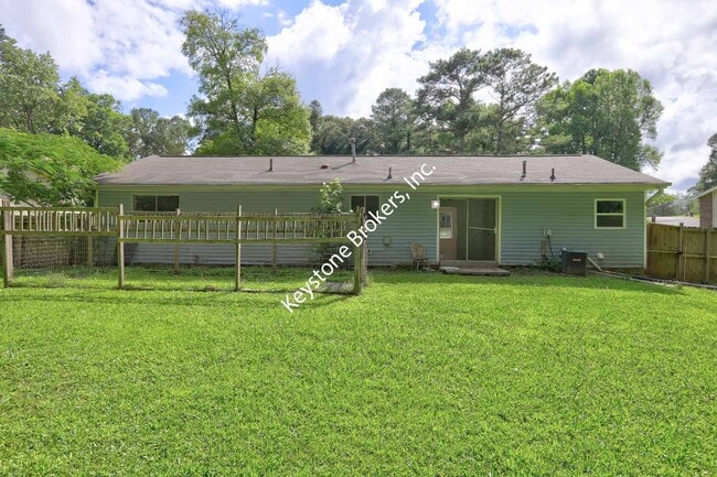 Building Photo - 198 Meadowlark Ln