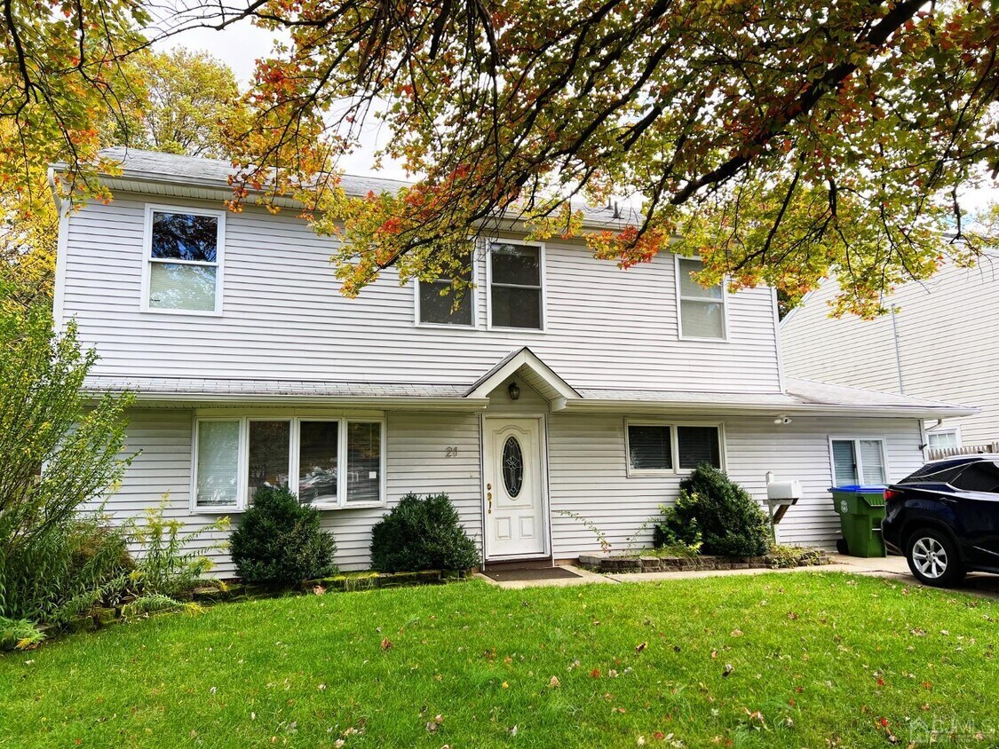 Primary Photo - 21 Raleigh Rd