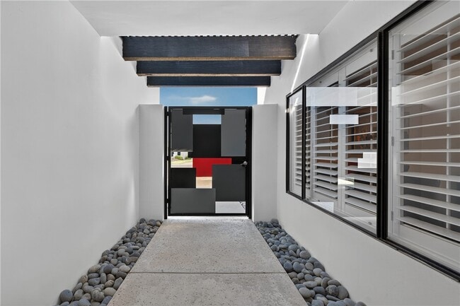 Building Photo - 75407 Montecito Dr