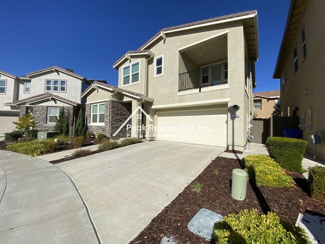 Building Photo - Fantastic 3bd/3ba Home near Intel & Folsom...