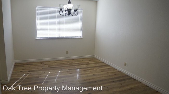 Foto del edificio - 4 br, 3 bath House - 762 W. Menlo Ave.