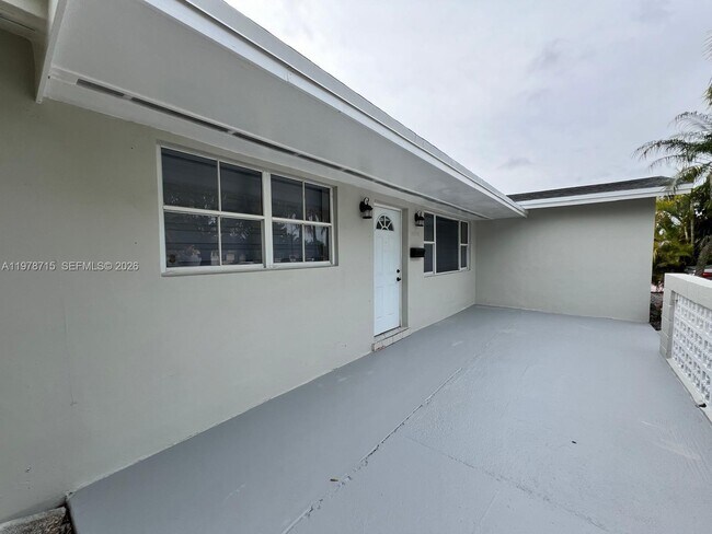 Building Photo - 20530 SW 115th Rd