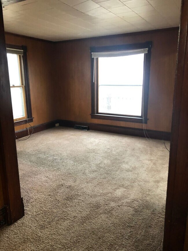 Building Photo - 3 bedroom house for rent in Waterloo