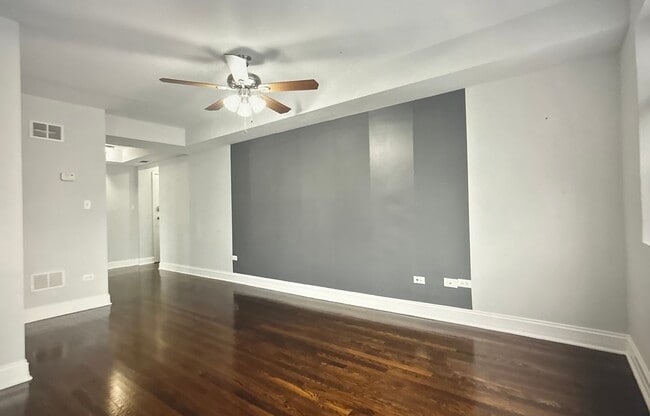 Building Photo - 7616 N Marshfield Ave